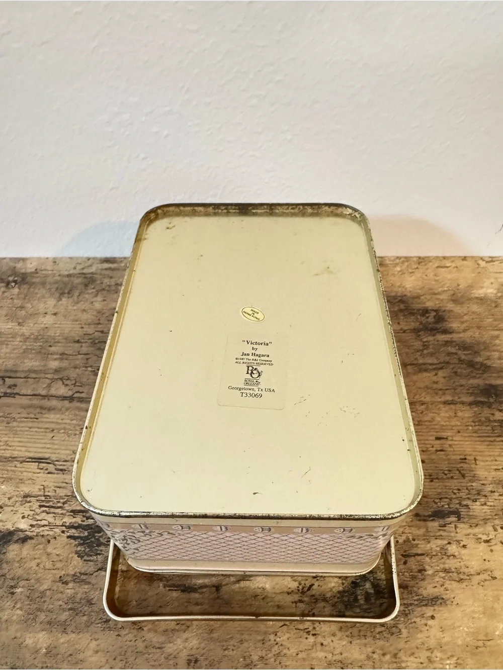 Vintage Jan Hagara “Victoria” Metal Sewing Basket Tin